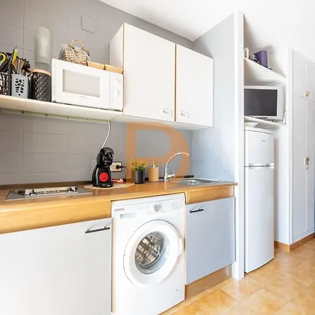 Comfortable Studio For 2 With Terrace Near Apartman