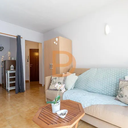 Comfortable Studio For 2 With Terrace Near Appartement